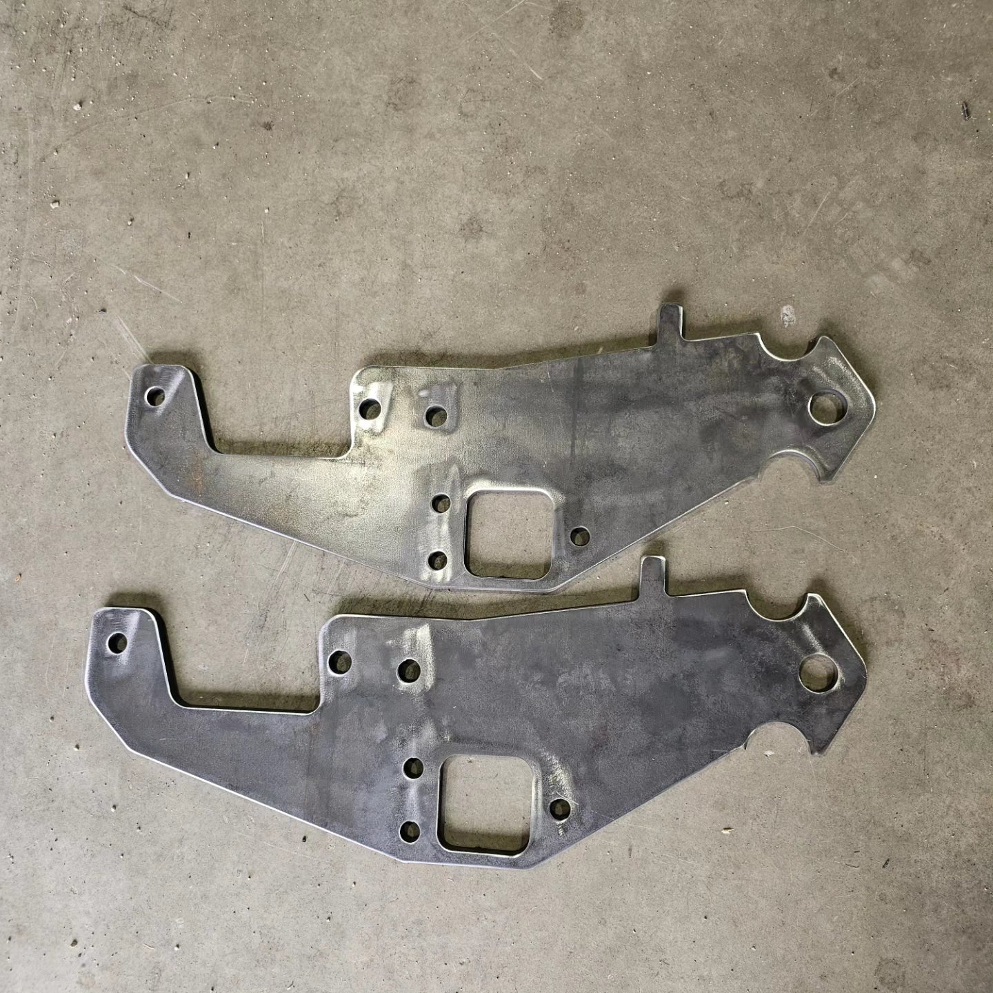 N70 Hilux Tube Rear Bar Bracket